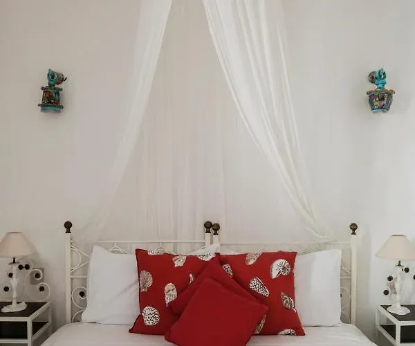 Casa Prete Konukevi Panarea